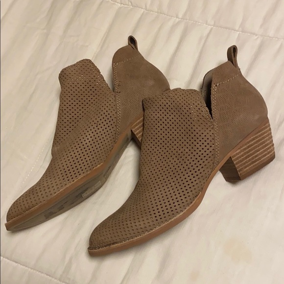 Dolce Vita Perforated Leather Ankle Booties Taupe - Picture 5 of 12